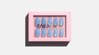 Stellar Blue, set de unghii false press-on cu aspect de gel